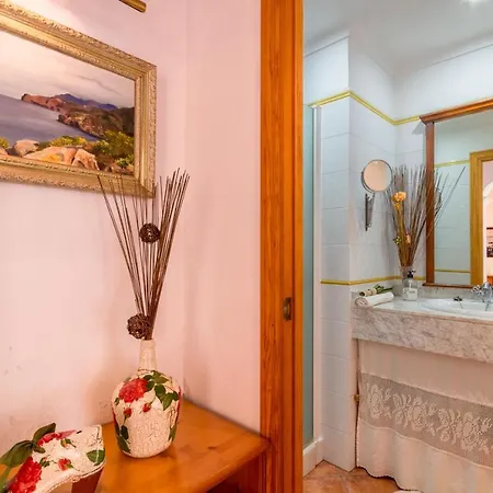 - 307382 Вилла Аларо